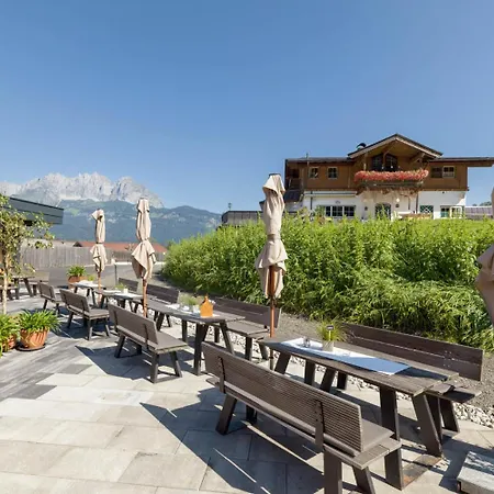 ペンジングホフ ホテル 4*