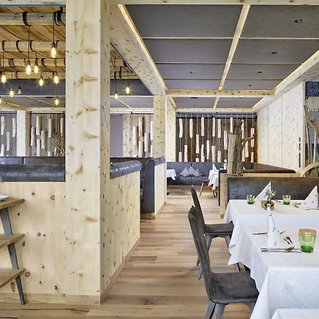 ホテル ペンジングホフ オーベルンドルフ・イン・チロル